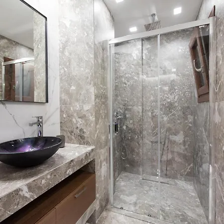 C34 Onyx Stylish * Thessaloniki