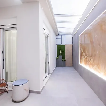 C34 Onyx Stylish Apartment