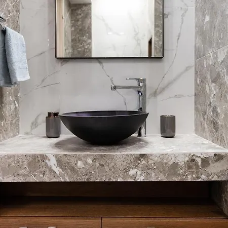 C34 Onyx Stylish Thessaloniki